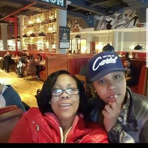 Meet your Posher, Sharon